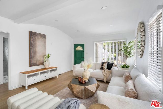 4137 W 58th Place, Los Angeles, CA 90043