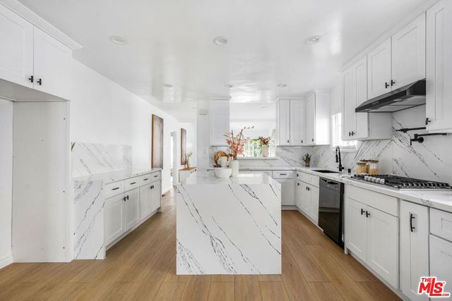 4137 W 58th Place, Los Angeles, CA 90043
