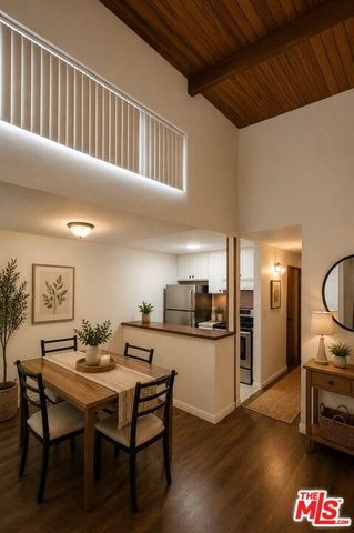 8601 International Avenue 210, Canoga Park, CA 91304