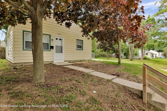 1325 Roselawn Avenue, Lansing, MI 48915