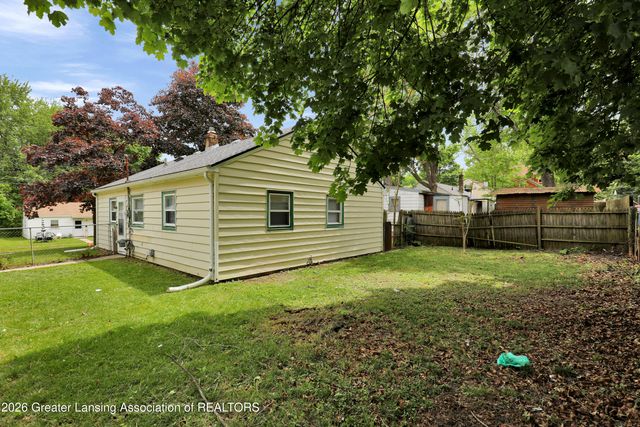 1325 Roselawn Avenue, Lansing, MI 48915