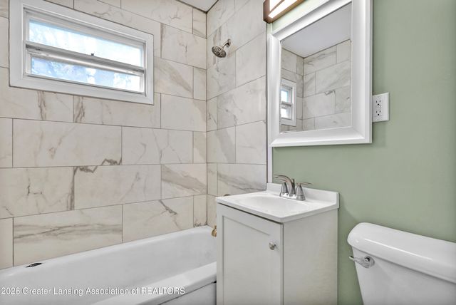 1325 Roselawn Avenue, Lansing, MI 48915