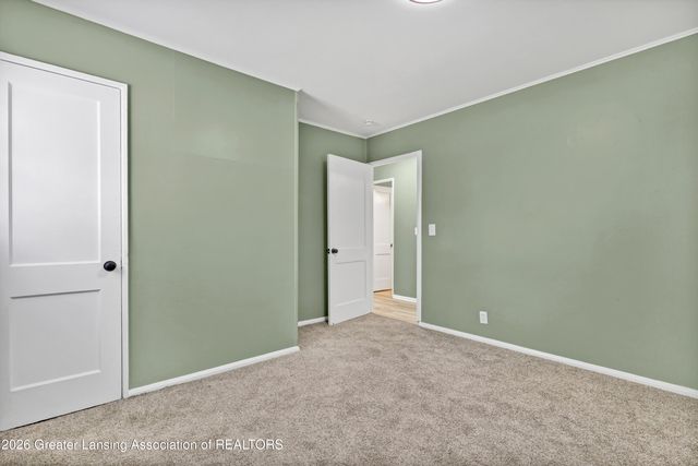 1325 Roselawn Avenue, Lansing, MI 48915