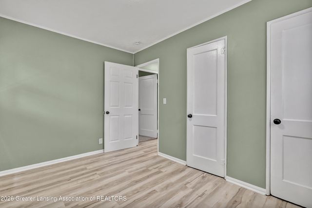 1325 Roselawn Avenue, Lansing, MI 48915