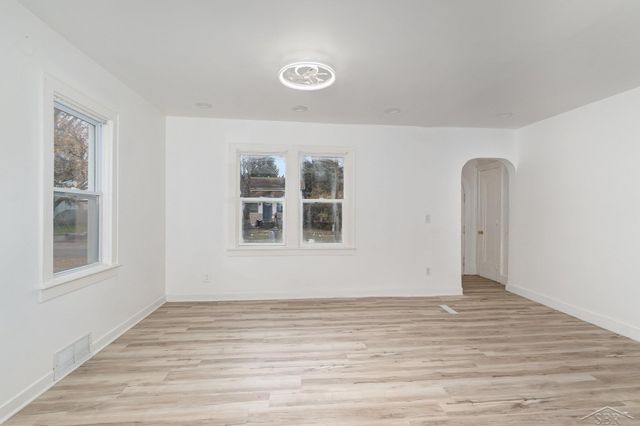 1516 N Carolina Street, Saginaw, MI 48602