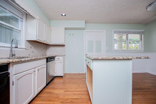 10083 Lakeview Parkway, Villa Rica, GA 30180