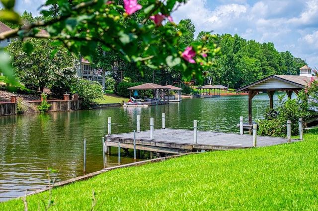 10083 Lakeview Parkway, Villa Rica, GA 30180