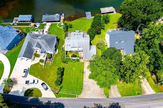 10083 Lakeview Parkway, Villa Rica, GA 30180