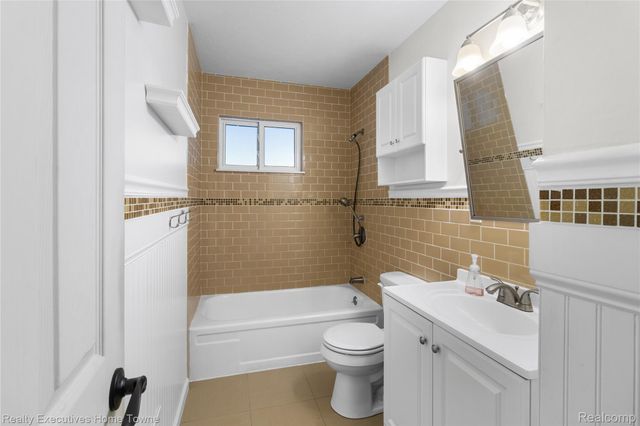 19127 Colorado Street, Roseville, MI 48066