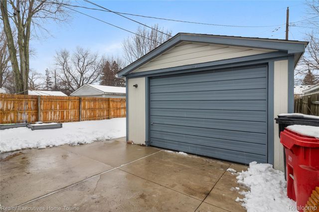 19127 Colorado Street, Roseville, MI 48066