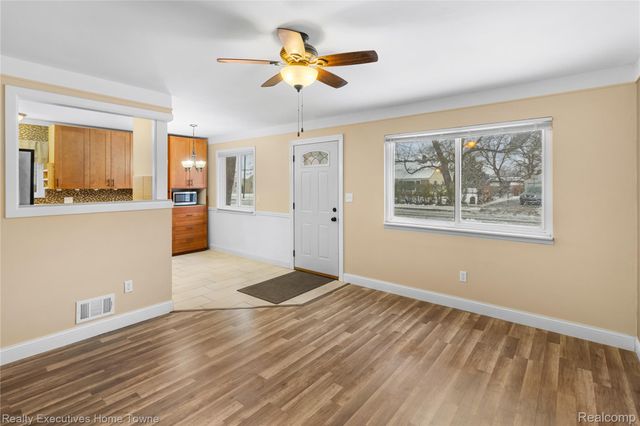 19127 Colorado Street, Roseville, MI 48066