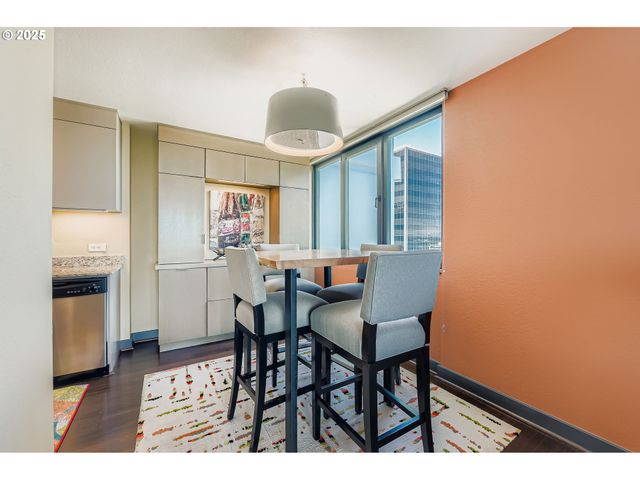 111 Sw HARRISON St 15F, Portland, OR 97201