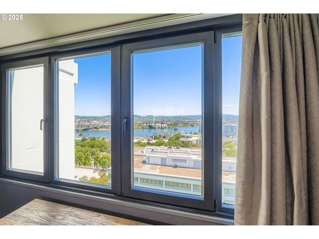 111 Sw HARRISON St 15F, Portland, OR 97201