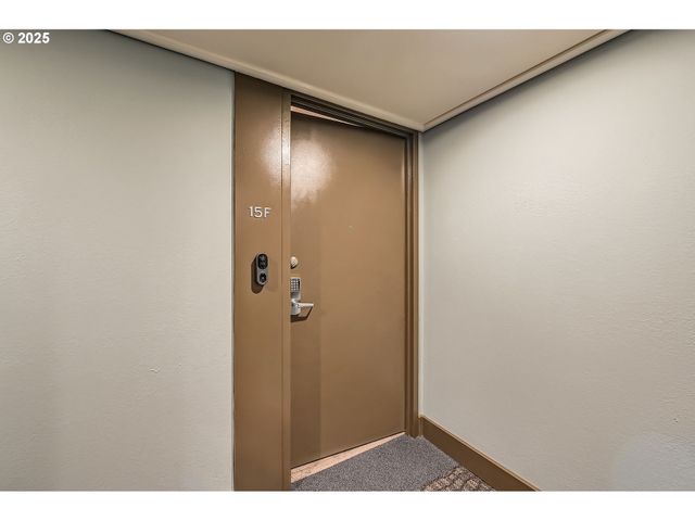 111 Sw HARRISON St 15F, Portland, OR 97201