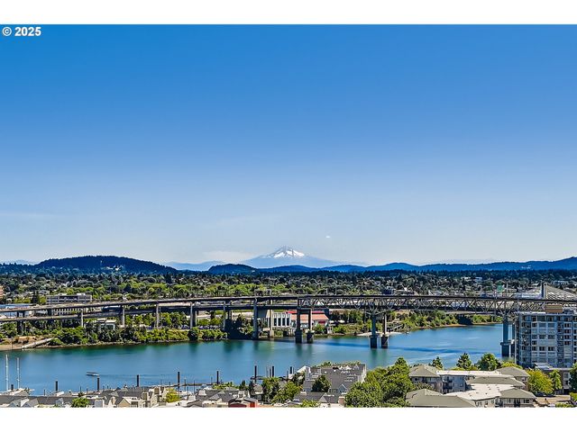 111 Sw HARRISON St 15F, Portland, OR 97201