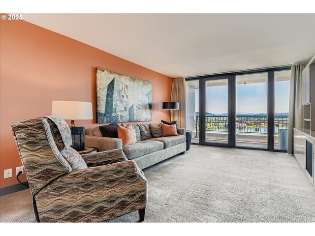 111 Sw HARRISON St 15F, Portland, OR 97201