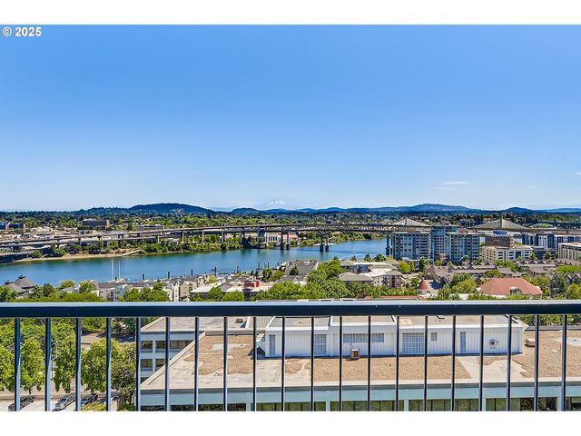 111 Sw HARRISON St 15F, Portland, OR 97201
