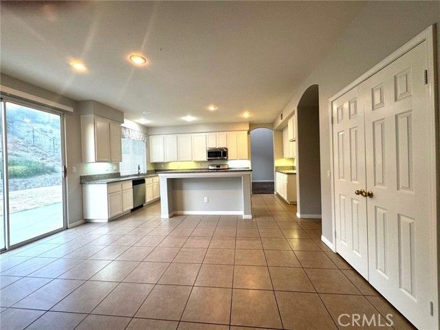24094 Safiro Court, Wildomar, CA 92595