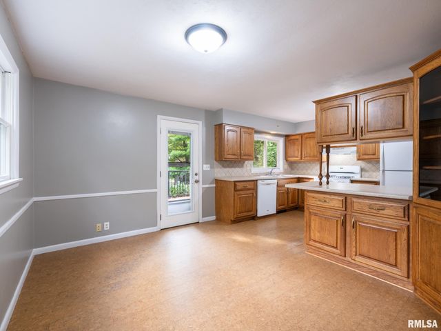 1039 W WONDERVIEW Drive, Dunlap, IL 61525
