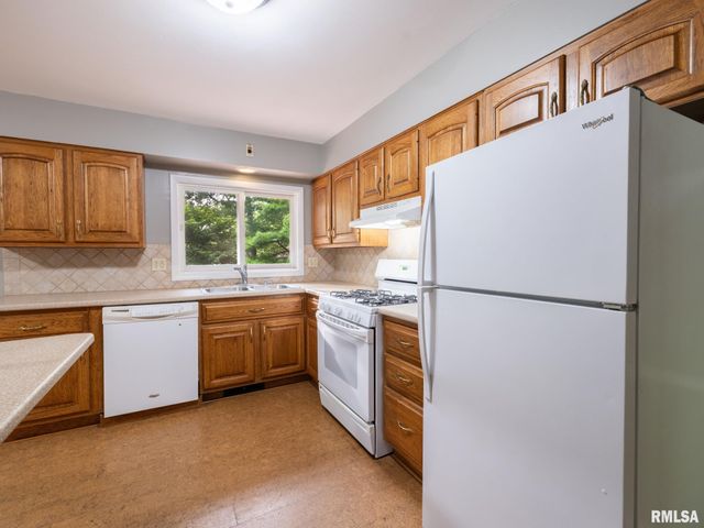 1039 W WONDERVIEW Drive, Dunlap, IL 61525