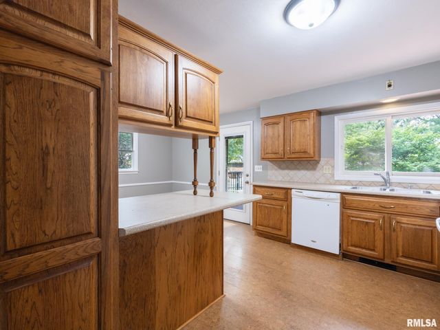 1039 W WONDERVIEW Drive, Dunlap, IL 61525