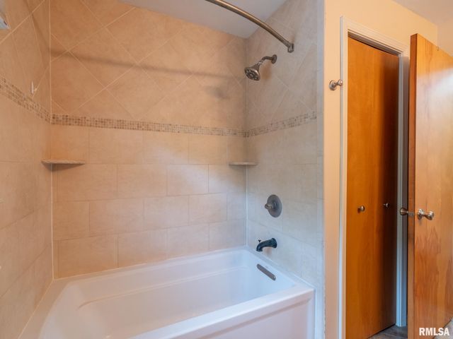 1039 W WONDERVIEW Drive, Dunlap, IL 61525