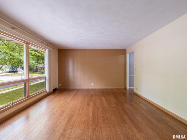 1039 W WONDERVIEW Drive, Dunlap, IL 61525