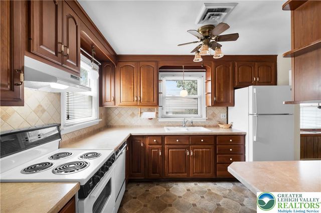 2043 Troxell Street, Allentown City, PA 18109