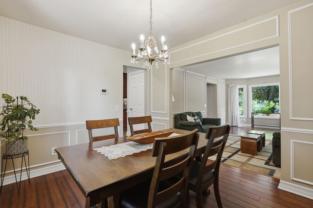 1810 Hickory Bark Lane, Bloomfield Hills, MI 48304