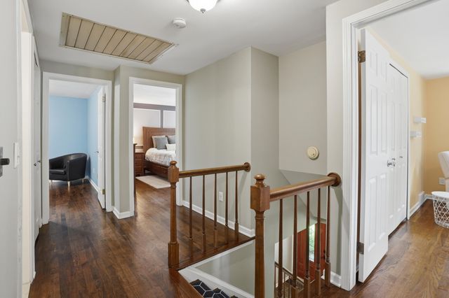 1810 Hickory Bark Lane, Bloomfield Hills, MI 48304