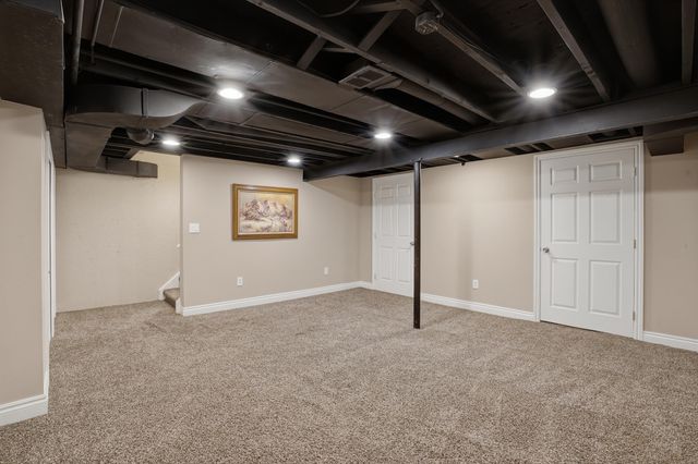 1810 Hickory Bark Lane, Bloomfield Hills, MI 48304
