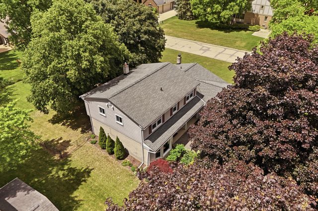 1810 Hickory Bark Lane, Bloomfield Hills, MI 48304