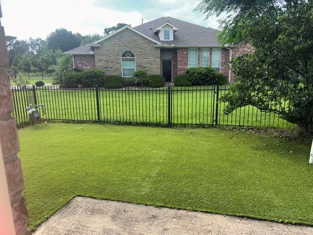 8530 Sunset Loch Drive, Spring, TX 77379
