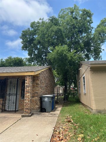 3811 Mehalia Drive, Dallas, TX 75241
