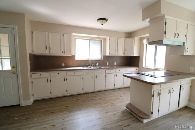 1609 E Court Street, Flint, MI 48503