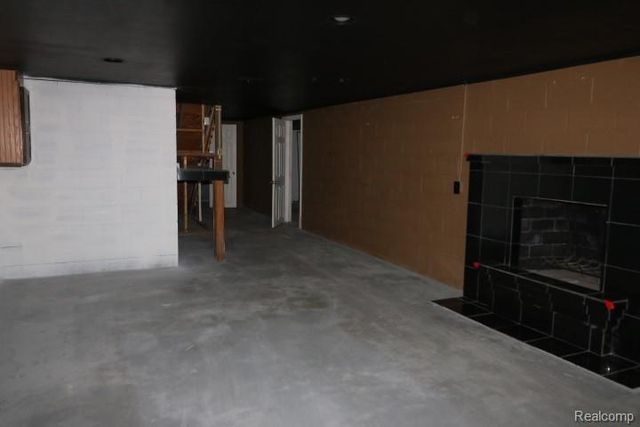 1609 E Court Street, Flint, MI 48503