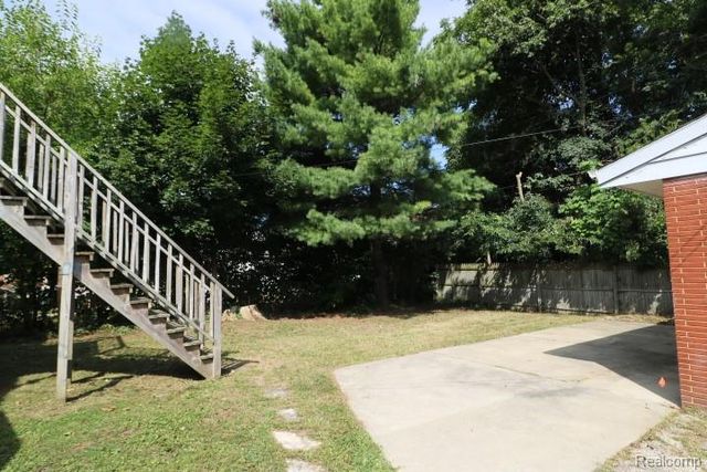 1609 E Court Street, Flint, MI 48503