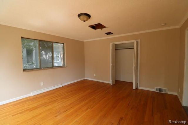1609 E Court Street, Flint, MI 48503