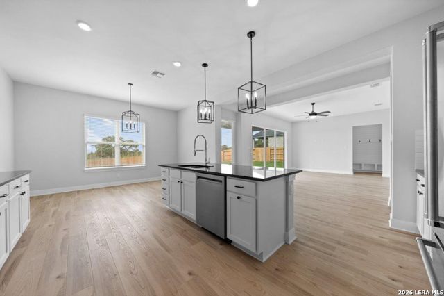 174 AZALEA ALY, Castroville, TX 78009