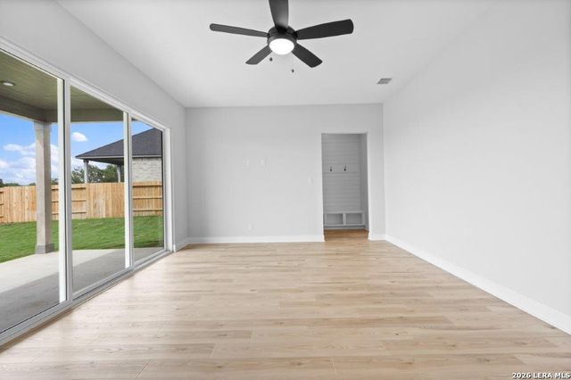 174 AZALEA ALY, Castroville, TX 78009