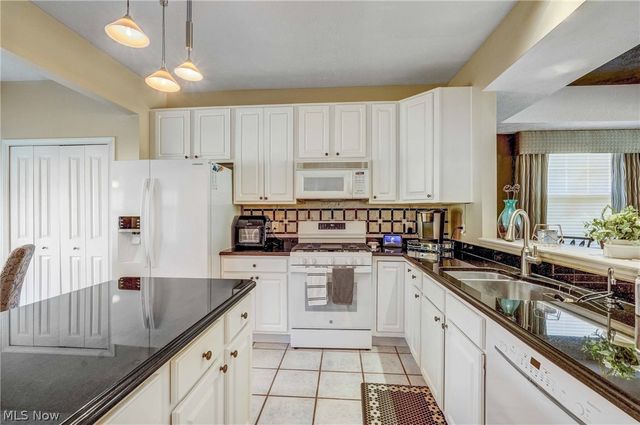 2611 Piedmont Court 44, Westlake, OH 44145