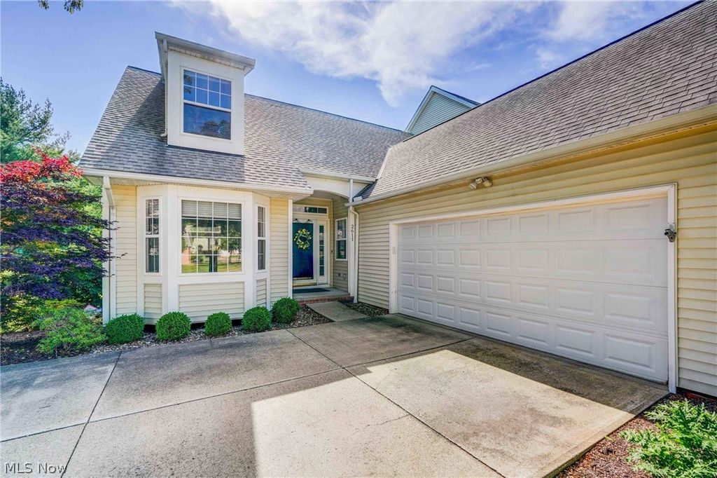 2611 Piedmont Court 44, Westlake, OH 44145
