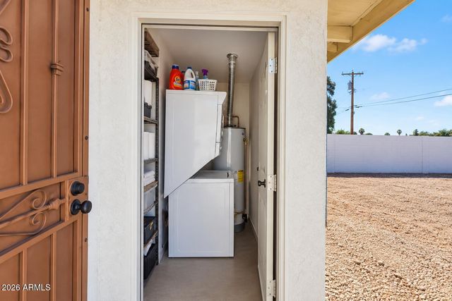 2925 W Palm Lane, Phoenix, AZ 85009