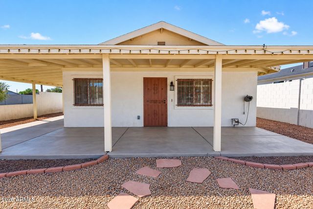 2925 W Palm Lane, Phoenix, AZ 85009