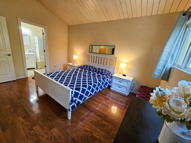 19418 Ferretti Road, Groveland, CA 95321