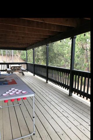 19418 Ferretti Road, Groveland, CA 95321