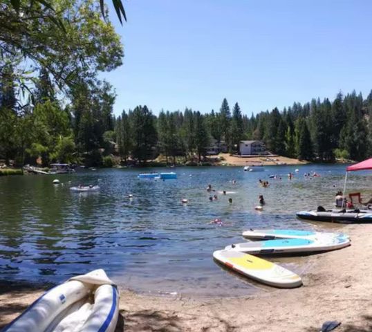 19418 Ferretti Road, Groveland, CA 95321