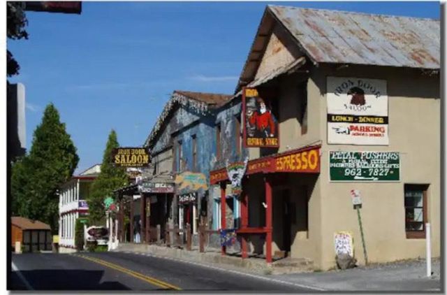 19418 Ferretti Road, Groveland, CA 95321