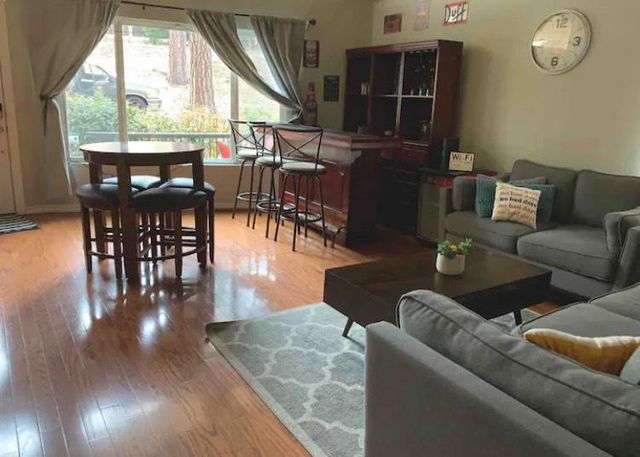 19418 Ferretti Road, Groveland, CA 95321