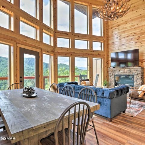 4228 Wears Valley Road, Sevierville, TN 37862